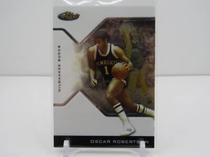 OSCAR ROBERTSON 2005-06 TOPPS FINEST SHORT PRINT! #143/400! MILWAUKEE BUCKS! - Picture 1 of 2