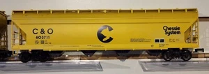 WEAVER 2 RAIL CHESSIE SYSTEM 4 BAY CENTERFLOW COVERED HOPPER B&O #603711 - Picture 1 of 4
