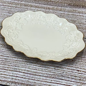 Lenox Holiday Oval Platter Gold Trim Embossed Holly Christmas Serving Dish 10 In - Picture 1 of 7