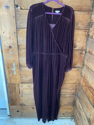 Mono Sundance Aviana de terciopelo para mujer XL ciruela con sobrepelliz Top Foto 1 de 4