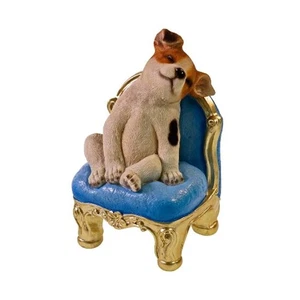 Hund auf Sessel Polyresin Figur Deko Wohnzimmer Geschenk Indoor Skulptur - Bild 1 von 4