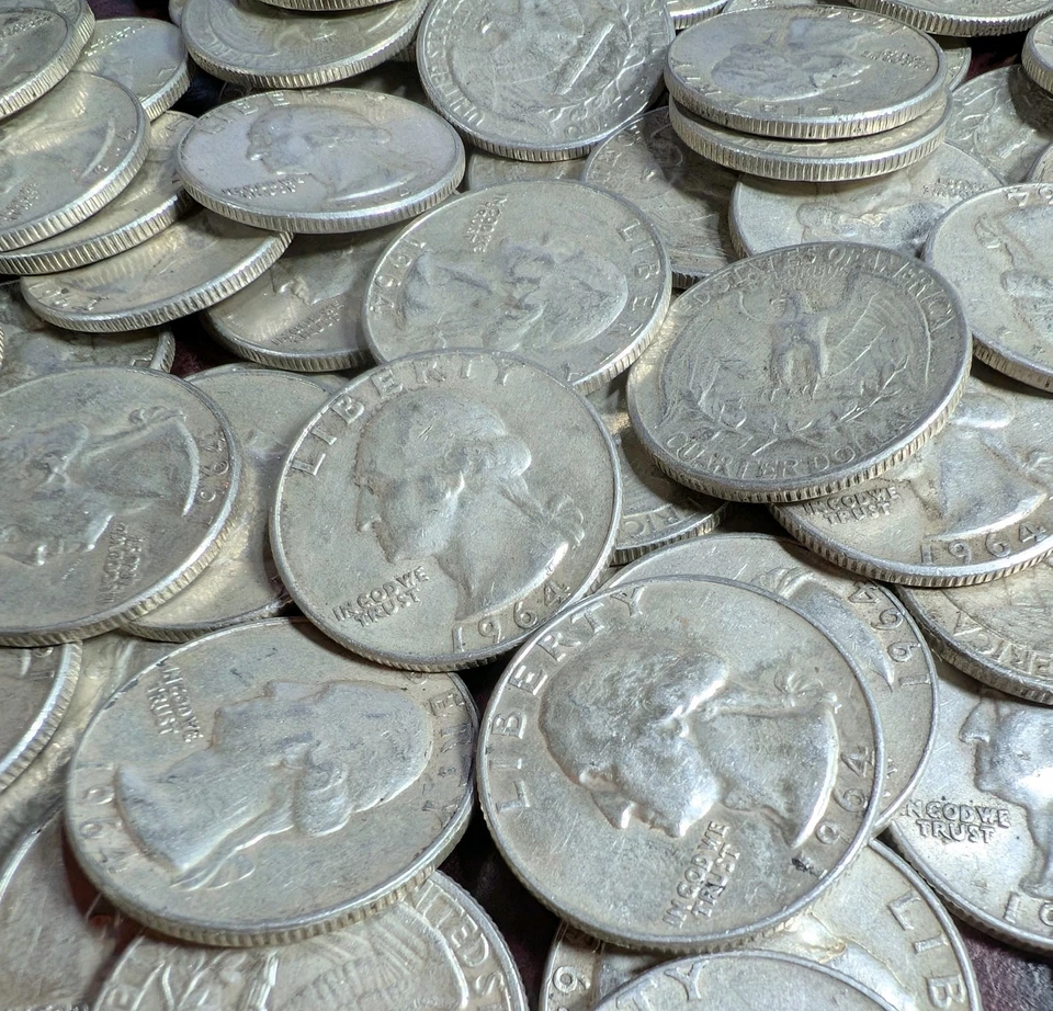 1964 Washington Quarters, 90% Silver Circulated Randon Coins Same Year USA Money - Image 1 of 1