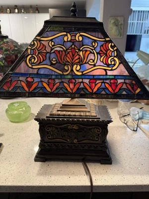 Lámpara de mesa Dale Tiffany Quoizel bronce - decoración del hogar vintage, rara, sello interior Foto 1 de 4