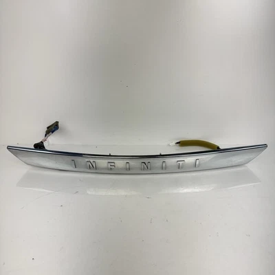 Infiniti QX56 QX80 2011-2016 2017 maletero trasero puerta levadiza moldura cromada y cámara OEM Foto 1 de 4
