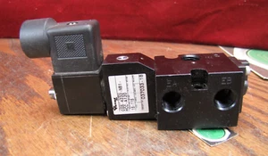 Versa Solenoid Valve 15-115 CGS-4232-NB1-HCC-A120 - Picture 1 of 4