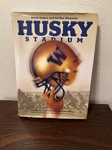 Husky Stadium - Hardcover By Daves, Jim - Bild 1 von 3