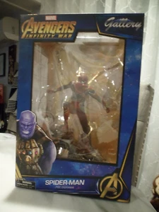 Diamond Select Toys Gallery Marvel Avengers Infinity War Spider-Man PVC Diorama - Picture 1 of 6