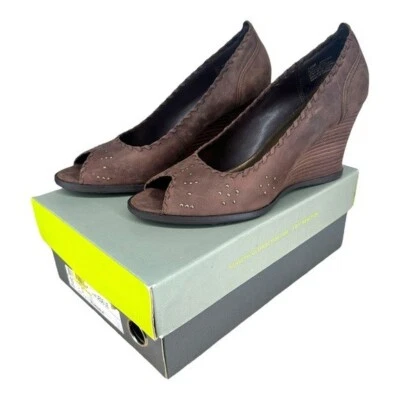 Kenneth Cole Reaction Women’s 10 Brown Suede Wedge Heels Cede Office Career - Image 1 of 4