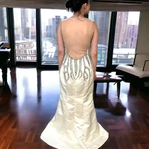 Vintage 1990s Wedding Dress Winter White Crystals Backless Mesh Sweetheart Sz 8 - Picture 1 of 20