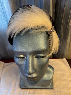 URBI et ORBI of Yokohama Original 1940-1950 Feather Hat MCM - Image 1 of 4