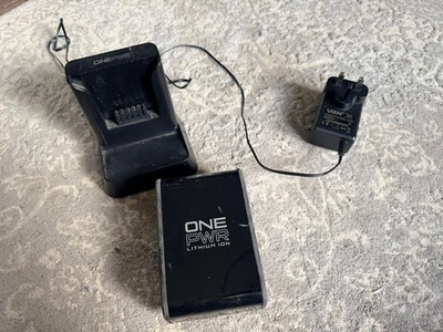 BATTERY AND CHARGER ONLY  for VAX Blade 4 Pet Cordless Vacuum Cleaner  - Image 1 of 3