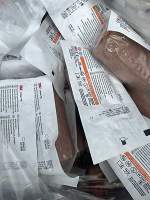 Lote de 4 envolturas autoadhesivas estériles 3M 2084S Coban NL de 4" x 5 yardas sin látex Foto 1 de 4