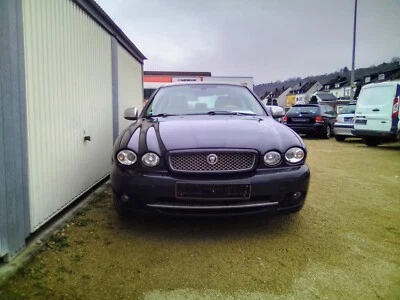Jaguar X Type. 2,2 Diesel - Bild 1 von 4