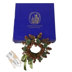 Smithsonian Museum Kegelkerzenring/Kranz Vintage Perlen und grüne Seidenrosen - Bild 1 von 11