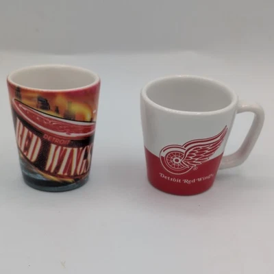 NHL Detroit Red Wings Mini Taza de Café Shot Glass + Porcelana Shot Glass Juego de 2 Foto 1 de 4