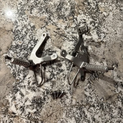 Yamaha YSR50 OEM Right & Left Foot Pegs Rear Sets With Hardware YSR 50 80 YSR80 - Image 1 of 4