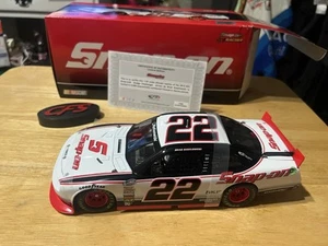 Brad Keselowski #22 Dodge Challenger 2012 Champion Series 1/24 Snap on pressofuso - Foto 1 di 9