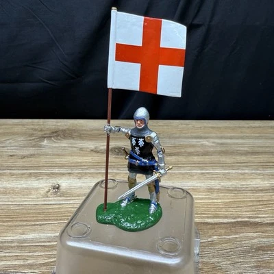 W Britain SIR THOMAS STRICKLAND W/BANNER OF ST. GEORGE #41097 No box - Image 1 of 4