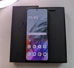 T-mobile Moto Razr 2024 256GB Gris CAJA ABIERTA - SOLO PARA PIEZAS *NO SE ACTIVA* - Imagen 1 de 4