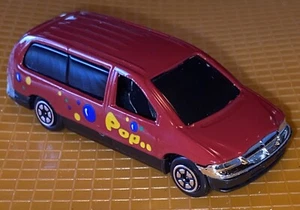 Vintage markenlose POP Ballon Familie Mini Van SUV 1/64 Druckguss selten Original alt - Bild 1 von 6
