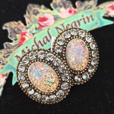 Pendientes Clip Michal Negrin Grandes Ovalados Botón Gris Cristales Ópalo Rosa Simulado Foto 1 de 4