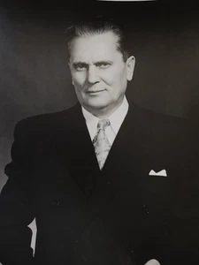 JOSIP BROZ TITO president of Yugoslavia Original Photo 35x28cm - Picture 1 of 3
