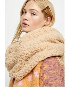 Free People Cloud Nine Schal Double Loop Infinity Sherpa Cozy Camel One Size - Bild 1 von 7
