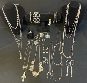 Vintage bis jetzt Konvolut Silber Schmuck Halskette Armband Ohrringe Schlüsselanhänger - Bild 1 von 14