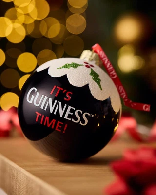 Guinness "It's Guinness Time" pinta adorno de Navidad con licencia oficial Foto 1 de 3