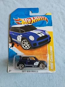 2011 Hot Wheels MINI CHALLENGE Blue 30/244 LITTLE BEND New Models - Picture 1 of 6