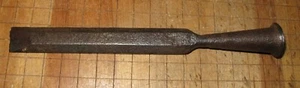 VINTAGE UNMARKED HEAVILY PITTED 11/16" BEVEL EDGE SOCKET  CHISEL WITHOUT HANDLE - Picture 1 of 3