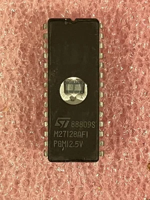 M27128AF1 16K X 8 ERASABLE EPROM 28 PIN CERAMIC DIP ST MICRO (LOT OF 1) - Image 1 of 4