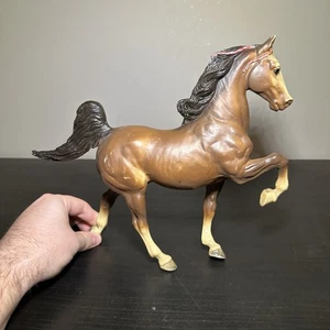 Breyer Traditional Model Horse COMMANDER #52 Matte Sorrel Bay Five Gaiter #B - Picture 1 of 7