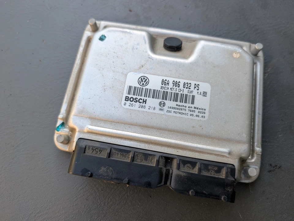 Volkswagen Beetle 2004 1,8 L motor turbo ecu módulo de control ECM 06A906032PS Foto 1 de 1