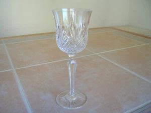 1 Wedgwood geschliffenes Kristall MAJESTY gestieltes Weinglas Ersatz 7-3/4" hoch - Bild 1 von 9