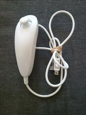 Nintendo Wii OEM Nunchuck Controller RVL-004 - Image 1 of 4