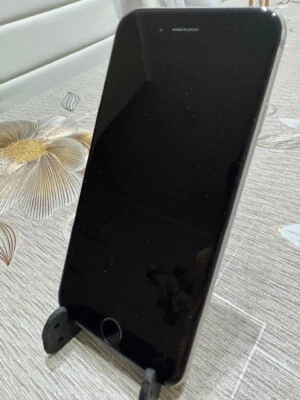 Apple IPhone 6  MODEL A1586 - Immagine 1 di 4