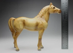 Estatuilla grande de porcelana de acedera de caballo castaño de 10" de largo estatua Japón nueva - Imagen 1 de 11