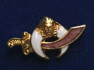 Shriners Lapel Pin Masonic Sphinx Rhinestone Sword Original Box Ballou NOS - Picture 1 of 10