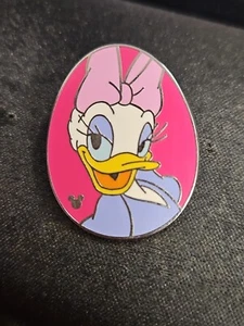 Silver Toned Enameled Daisy Duck Hidden Mickey Trading Pin Disney World - Picture 1 of 4