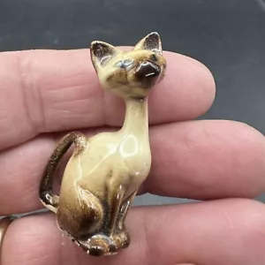 Hagen Renaker Siamese Cat Figurine Vintage Porcelain Miniature 1 3/4" - Picture 1 of 6