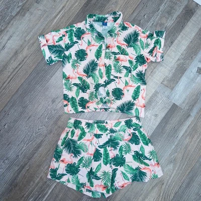 Antiguo conjunto de camisa y pantalones cortos a juego con estampado de flamenco y hojas de palma rosa azul marino pequeño Foto 1 de 4