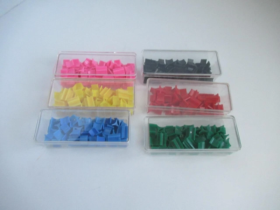 Juego de Mesa Risk Army Counters Juego de Seis Colores unos 50 cada Color Foto 1 de 1