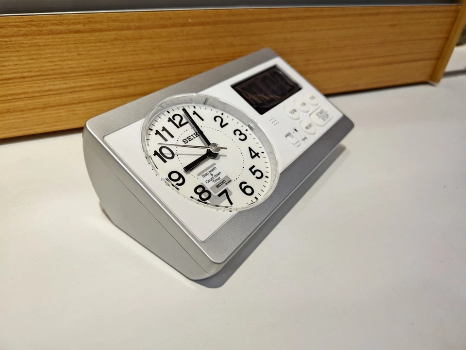 RELOJ DESPERTADOR MULTIFUNCIÓN SEIKO QHE-152S BLANCO REAL,ORIGINAL,TODOS LOS PAPELES Foto 1 de 4