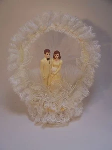 Wedding Cake Topper Bride Groom Yellow Brown Hair Vintage White Lace Plastic - Picture 1 of 5