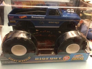 HOT WHEELS 2019 BIG FOOT MONSTER TRUCK - Picture 1 of 5