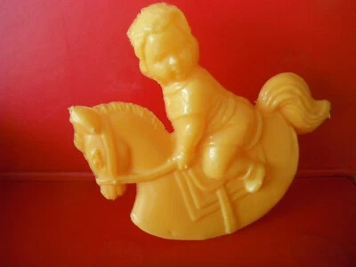 BONUX JOUET CADEAU ANCIEN  CHEVAL A BASCULE AVEC FILLETTE EN PVC JAUNE - Photo 1/3