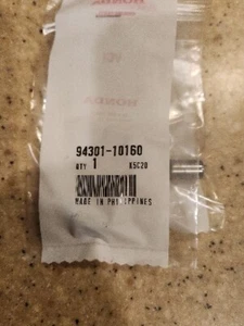 NOS Honda ATC250 CB750 CR250 CT90 GL1200 SL350 XR350 Dowel Pin 94301-10160 - Picture 1 of 2