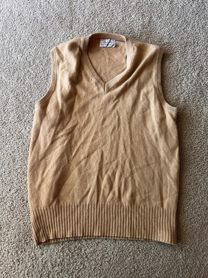 VNTG Cashmere V Neck Sweater Vest Harrods Scotland Small Hole. Large 102cm 40” - Image 1 of 4