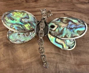 Spilla vintage MONET tremolante libellula spilla FIRMATA ali di abalone strass - Foto 1 di 9